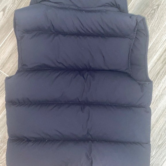 Aritzia TNA The Super Puff Vest - Picture 3 of 4